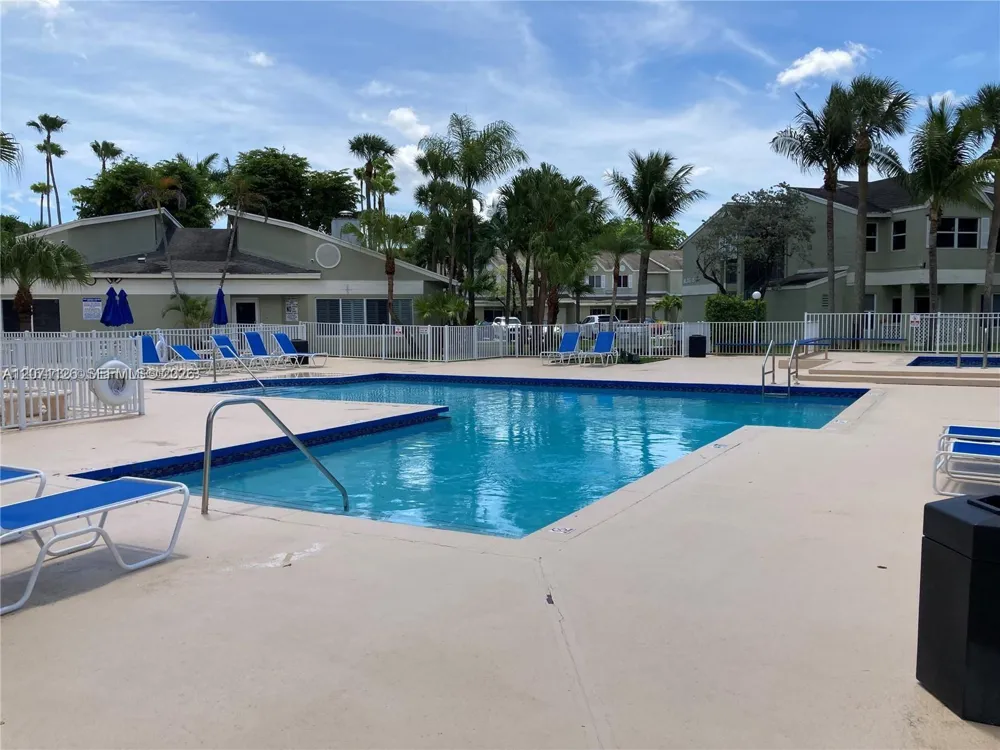 17505 NW 67th Pl #C-11 Hialeah, FL 33015