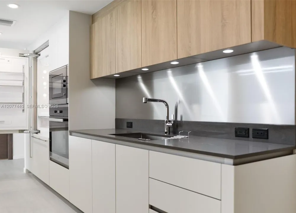 1000 Brickell Plaza #4506 Miami, FL 33131