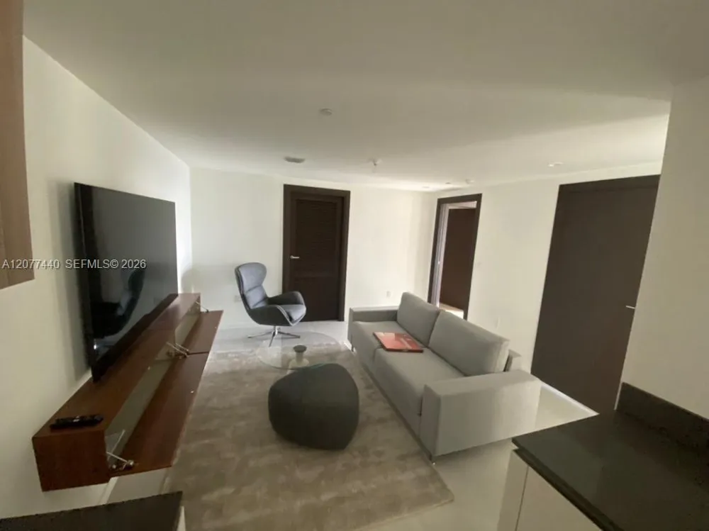 1000 Brickell Plaza #4506 Miami, FL 33131