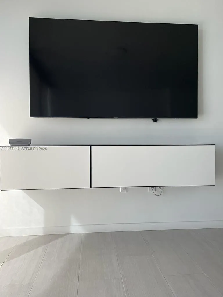 1000 Brickell Plaza #4506 Miami, FL 33131