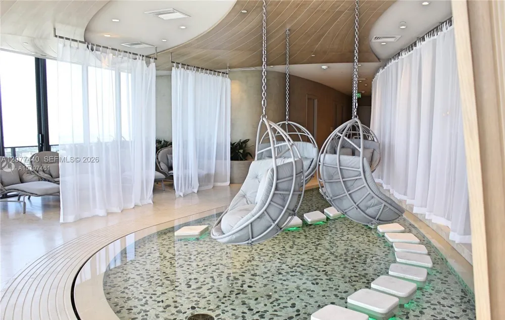 1000 Brickell Plaza #4506 Miami, FL 33131