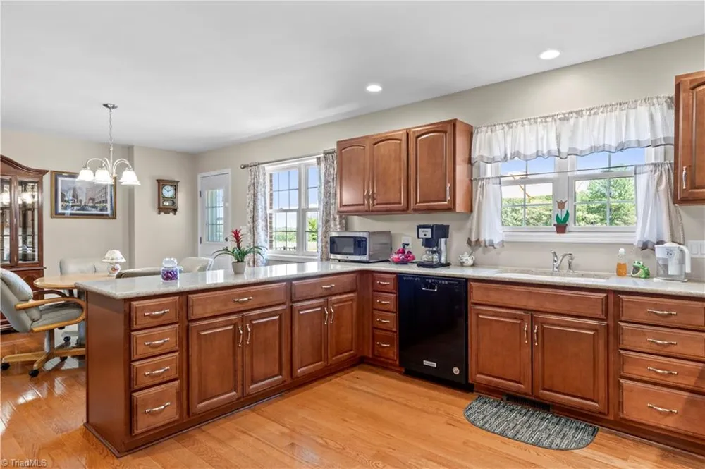 527 Howardtown Circle Mocksville, NC 27028