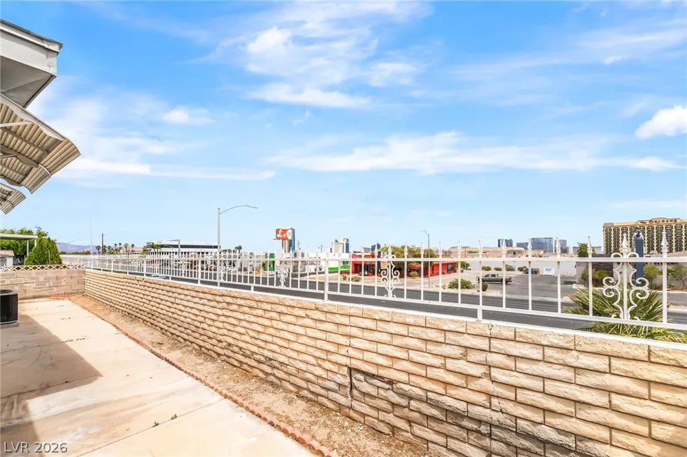 4684 Royal Ridge Way Las Vegas, NV 89103