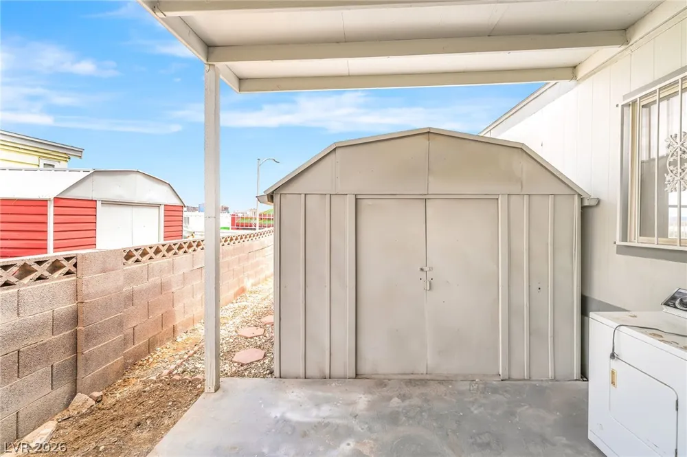4684 Royal Ridge Way Las Vegas, NV 89103