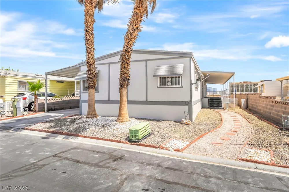 4684 Royal Ridge Way Las Vegas, NV 89103