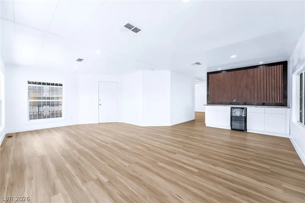 4684 Royal Ridge Way Las Vegas, NV 89103