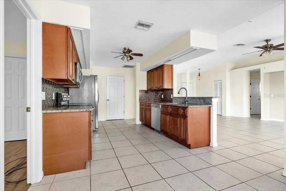 849 DOBELL TERRACE NW Port Charlotte, FL 33948