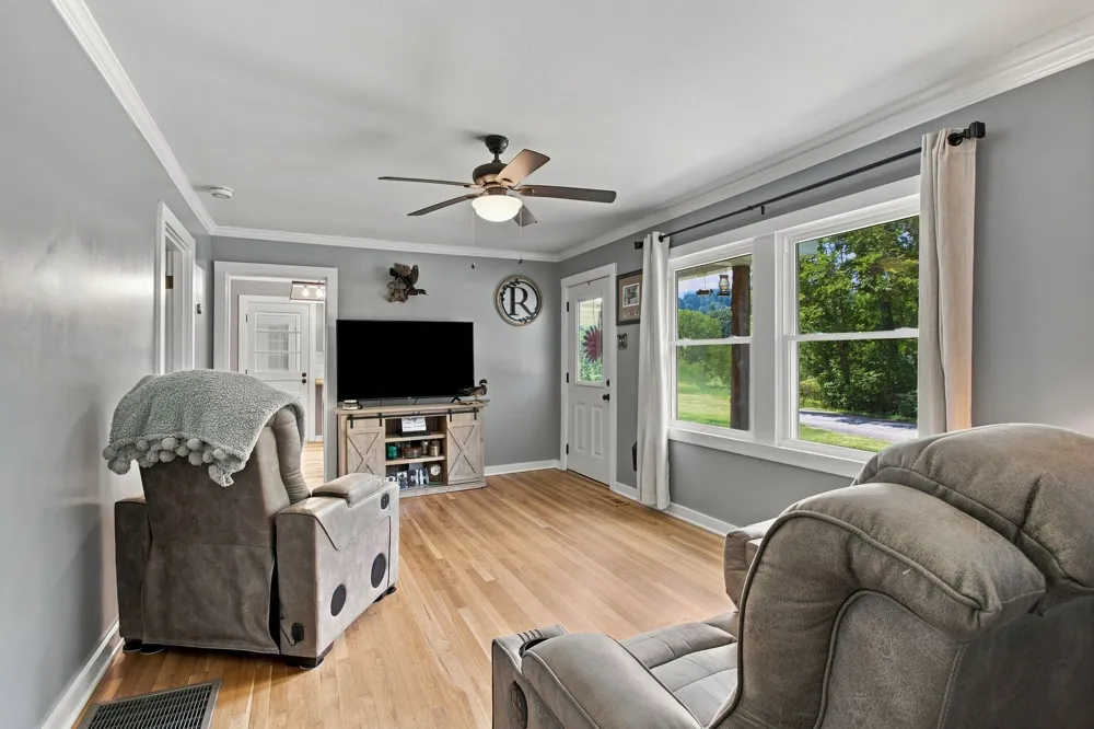 4854 Dry Fork Rd Hampshire, TN 38461