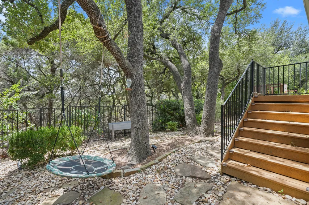 4613 Pyrenees Pass Bee Cave, TX 78738