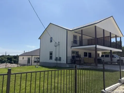 440 BRIANNE TRL