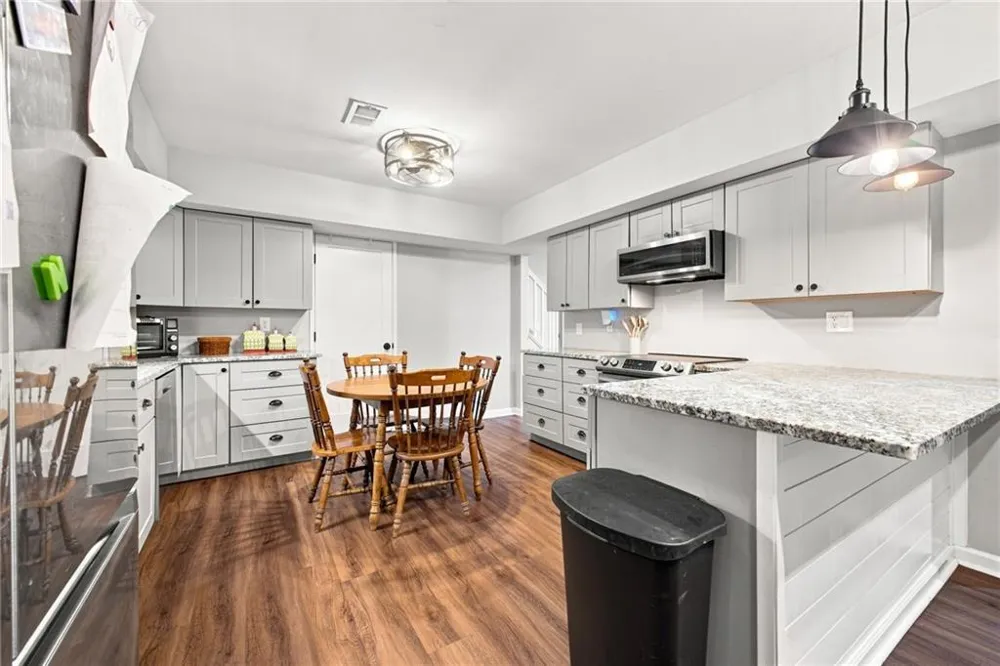 106 Northside Drive Calhoun, GA 30701