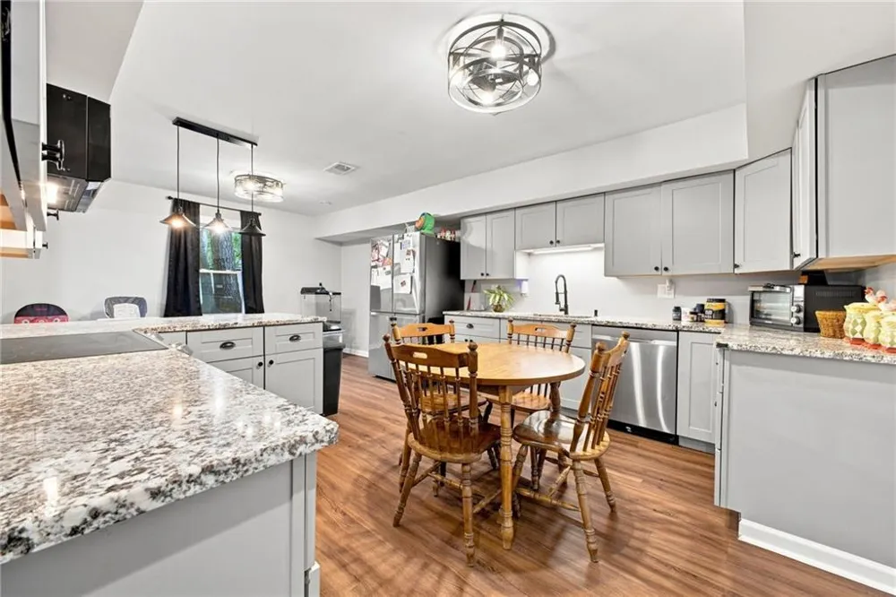 106 Northside Drive Calhoun, GA 30701