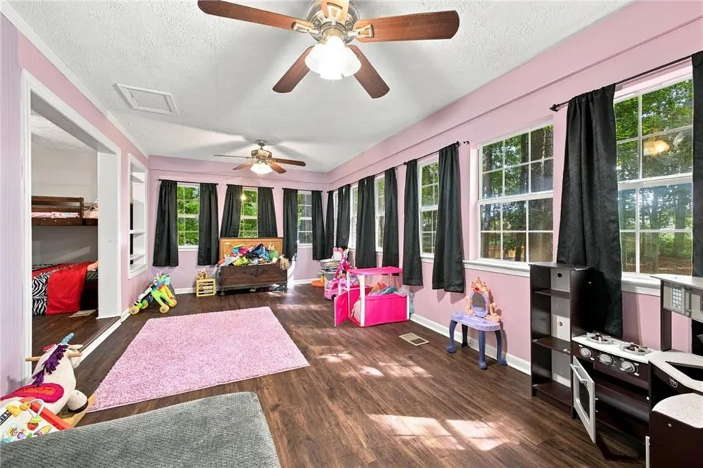 106 Northside Drive Calhoun, GA 30701