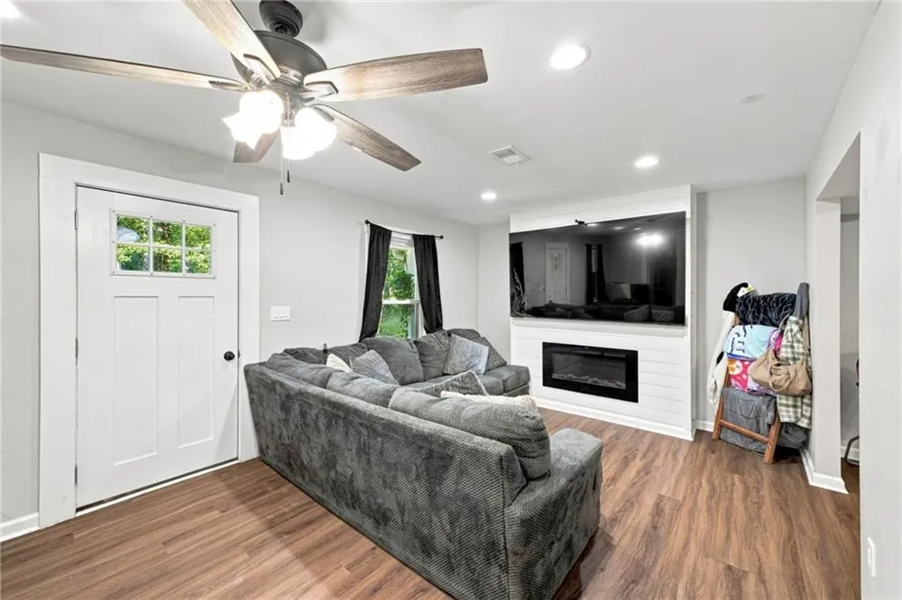 106 Northside Drive Calhoun, GA 30701