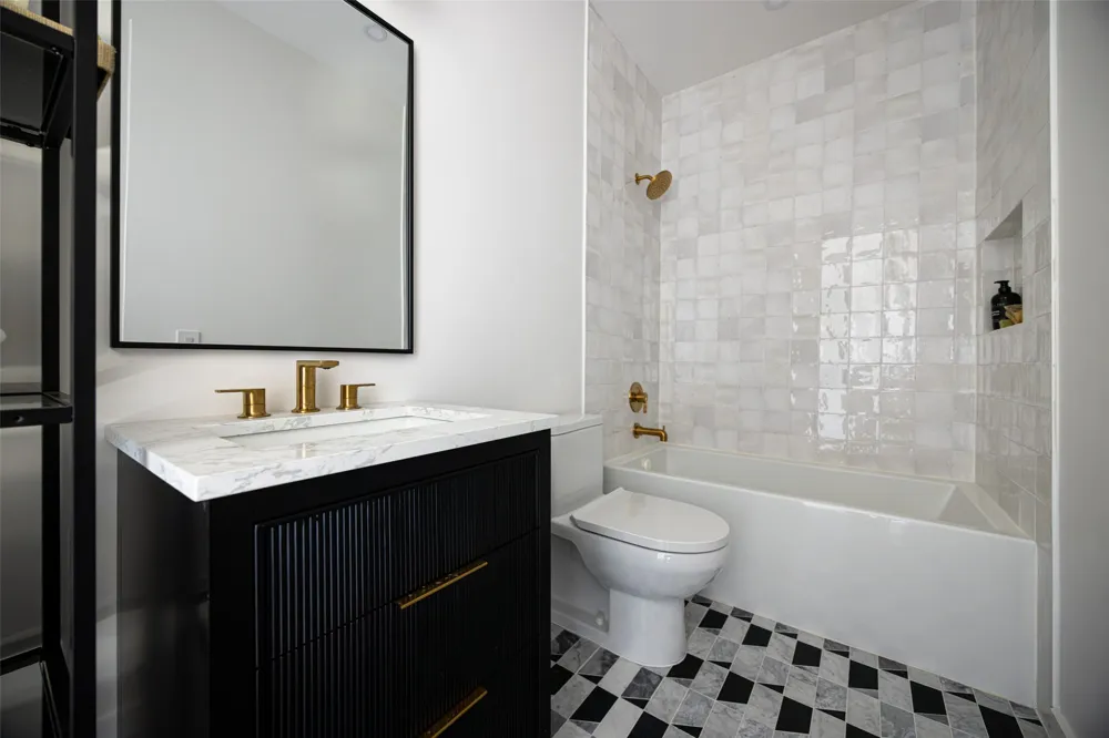 1918 Peak Street Dallas, TX 75204