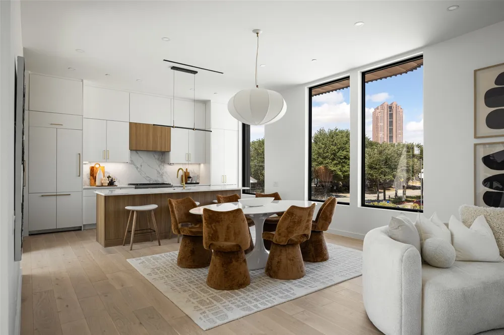 1918 Peak Street Dallas, TX 75204