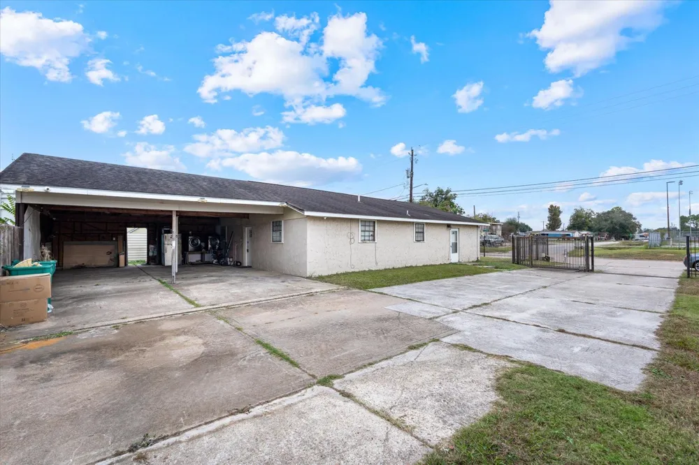 2910 San Augustine Avenue Pasadena, TX 77503