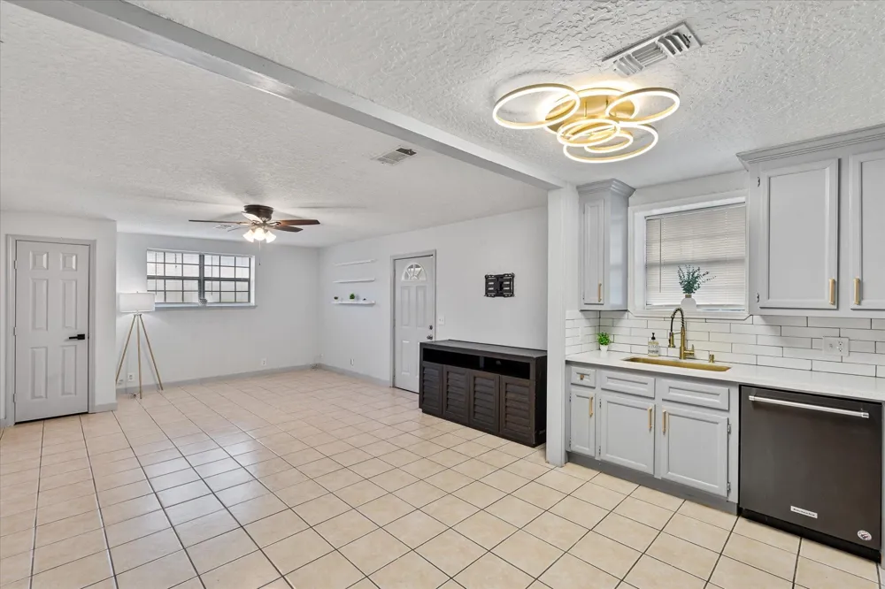 2910 San Augustine Avenue Pasadena, TX 77503