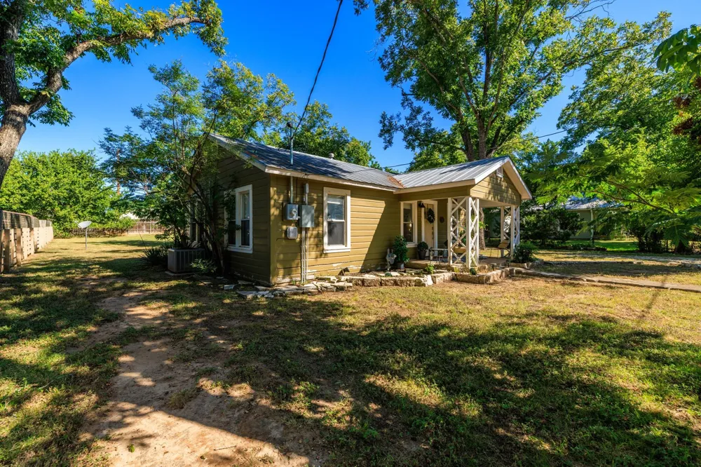 508 Edison Street Fredericksburg, TX 78624
