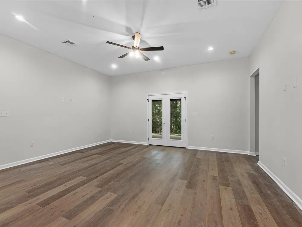 155 Victoria Drive Brookeland, TX 75931