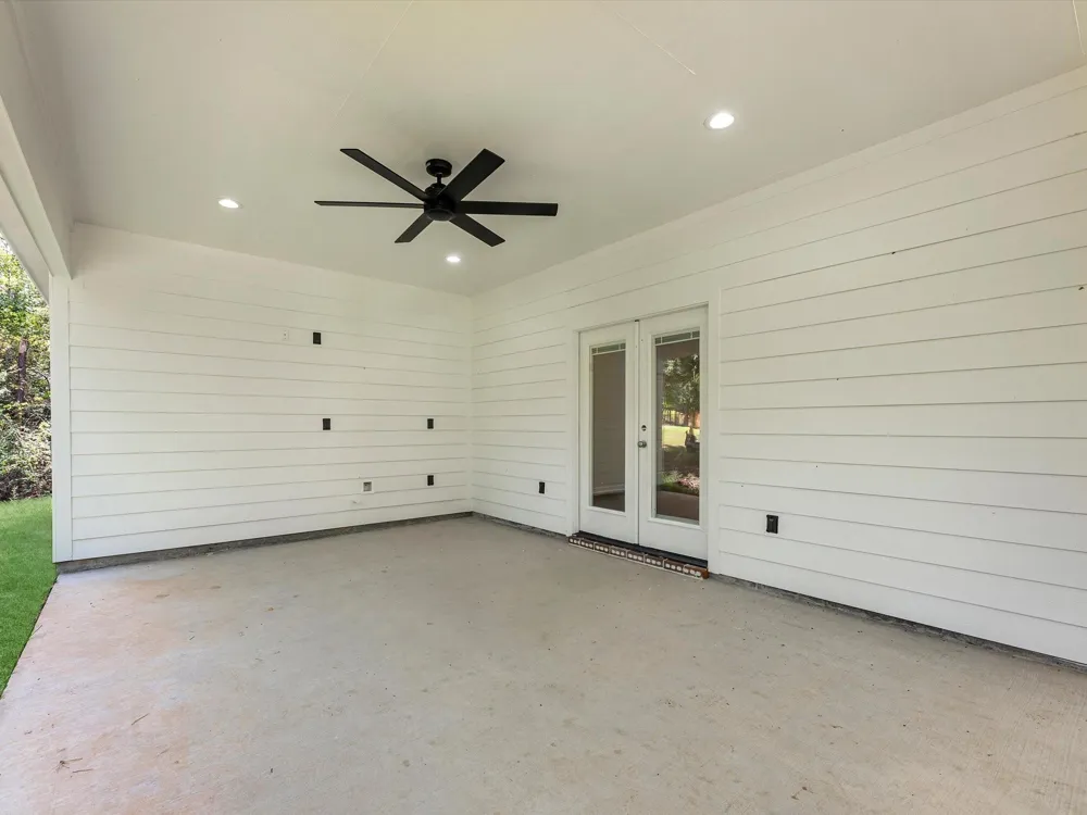 155 Victoria Drive Brookeland, TX 75931