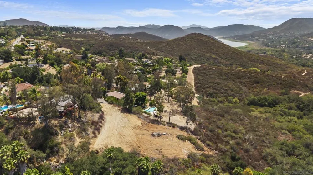 1974 Quail Glen Rd Escondido, CA 92029
