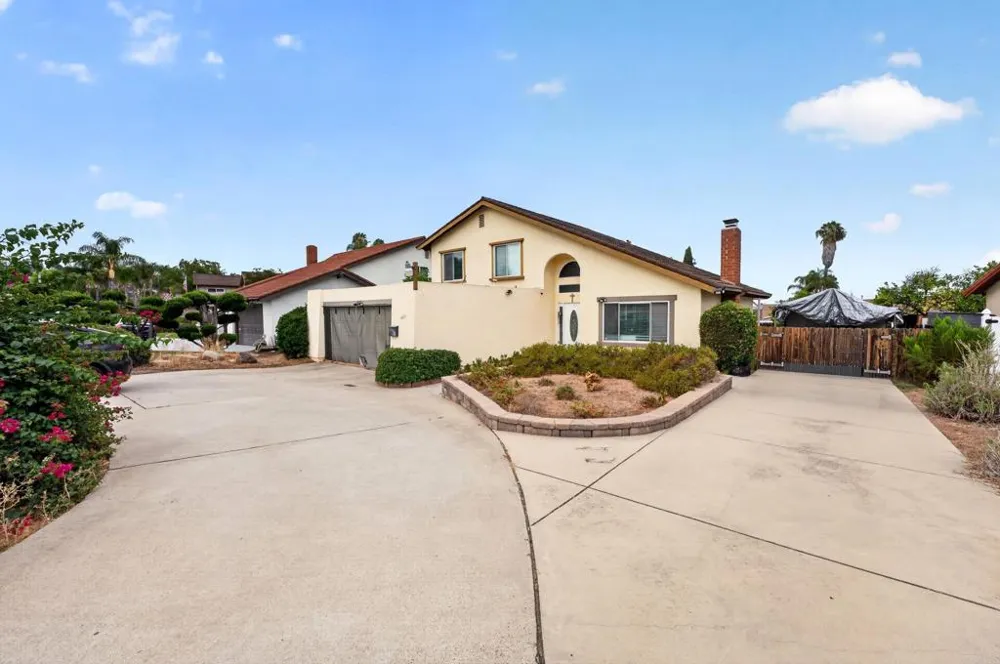 1682 Granite Hills Drive El Cajon, CA 92019