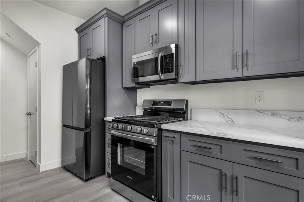 10882 Dora Street Sun Valley, CA 91352