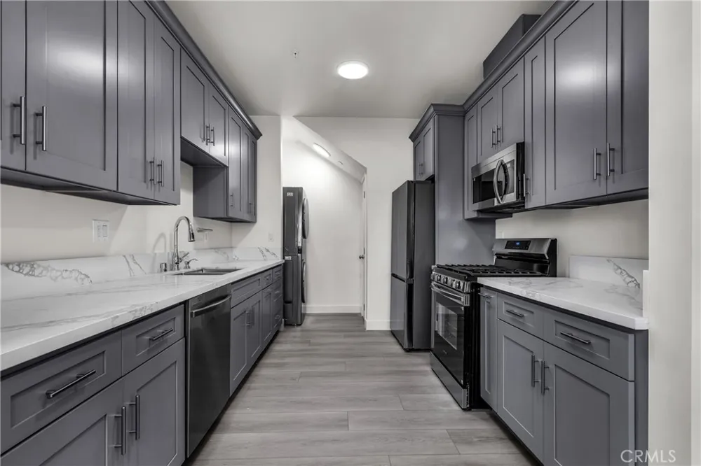 10882 Dora Street Sun Valley, CA 91352