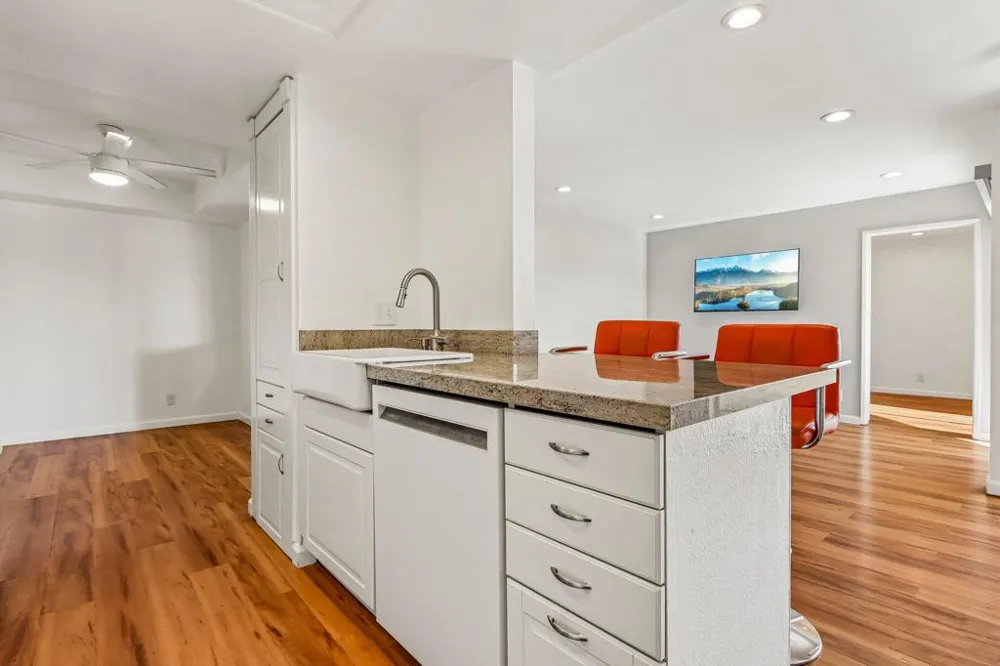1500 S Camino Real #302a Palm Springs, CA 92264