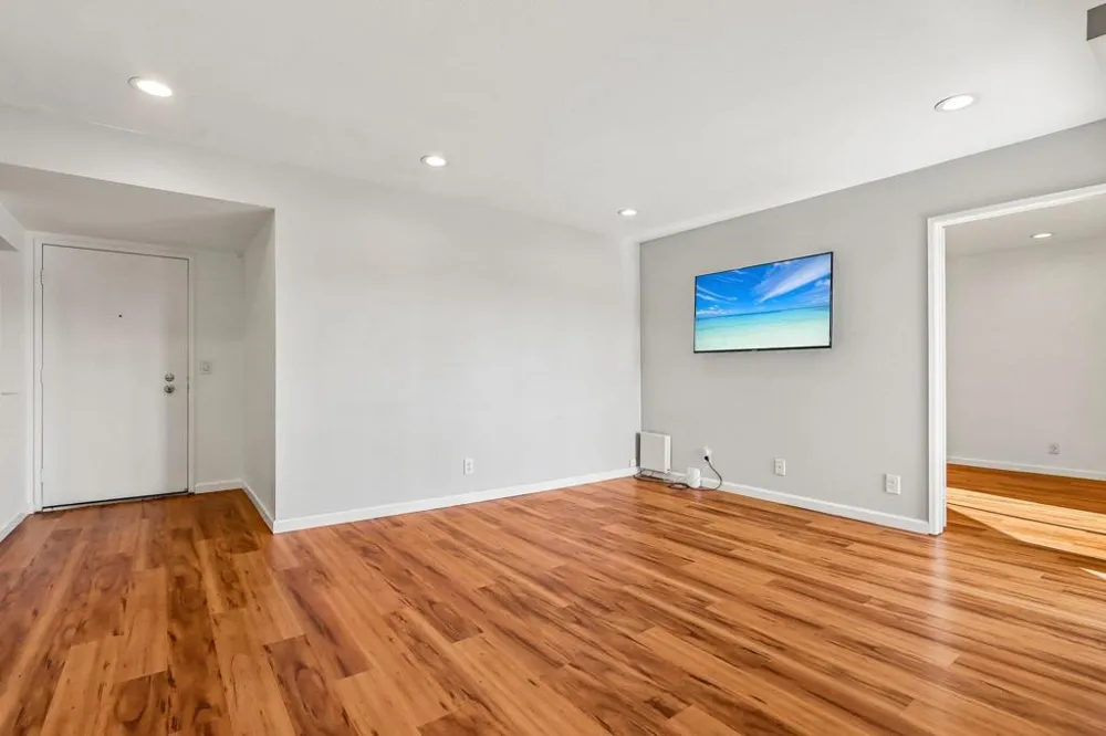 1500 S Camino Real #302a Palm Springs, CA 92264