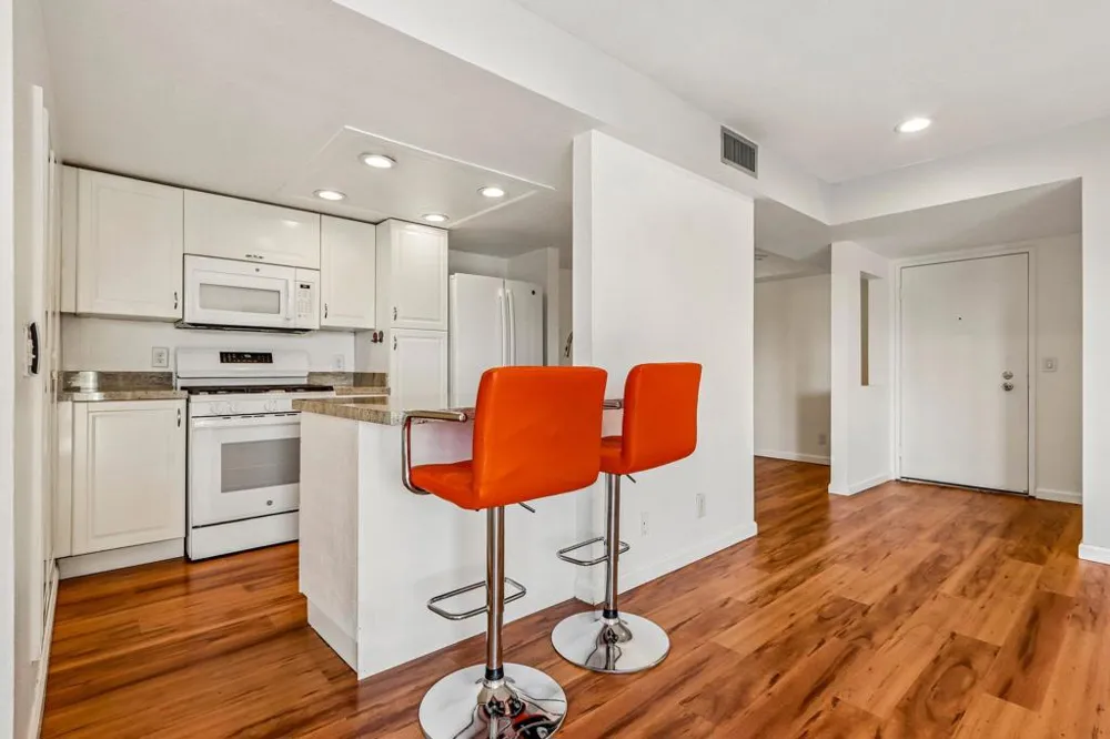 1500 S Camino Real #302a Palm Springs, CA 92264