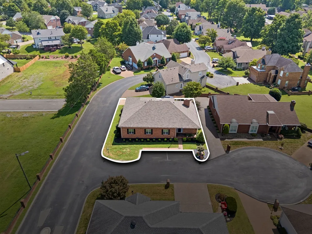 101 Keeneland Dr Hermitage, TN 37076