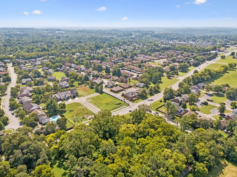 101 Keeneland Dr Hermitage, TN 37076