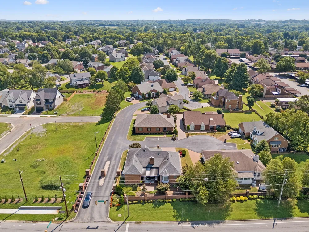 101 Keeneland Dr Hermitage, TN 37076