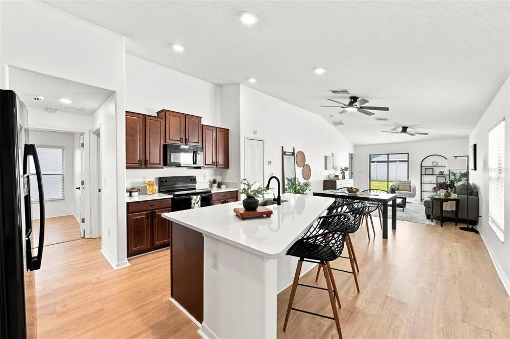7227 SALT RIVER AVENUE Sun City Center, FL 33573