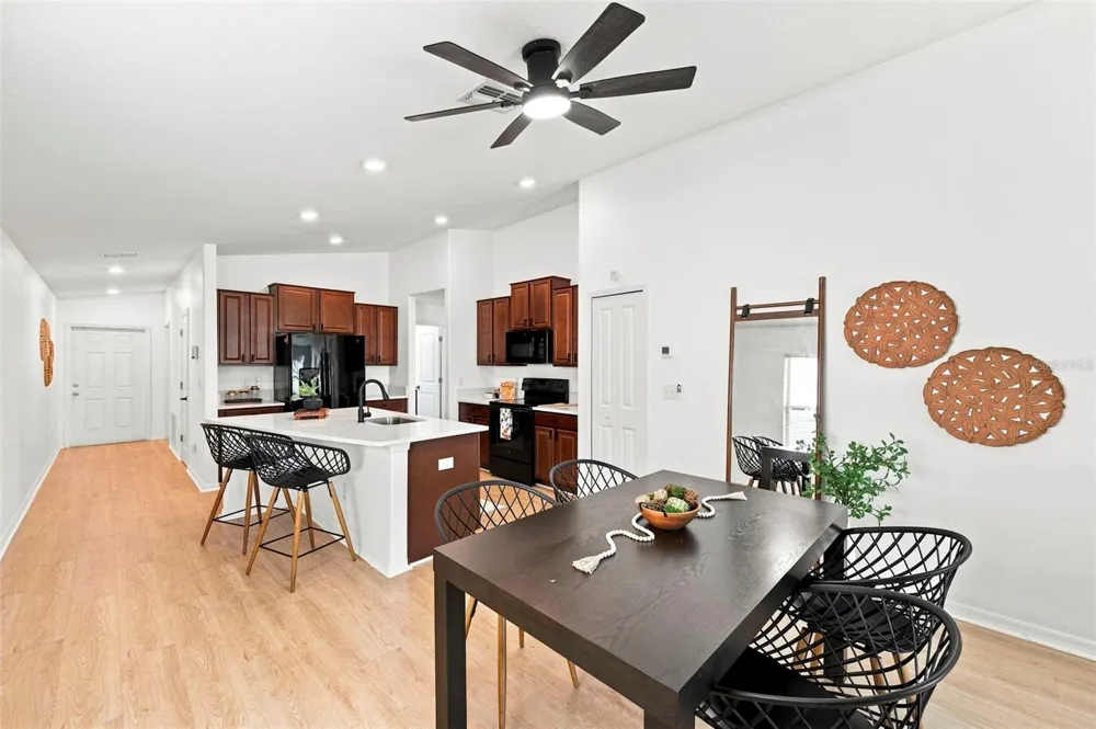 7227 SALT RIVER AVENUE Sun City Center, FL 33573