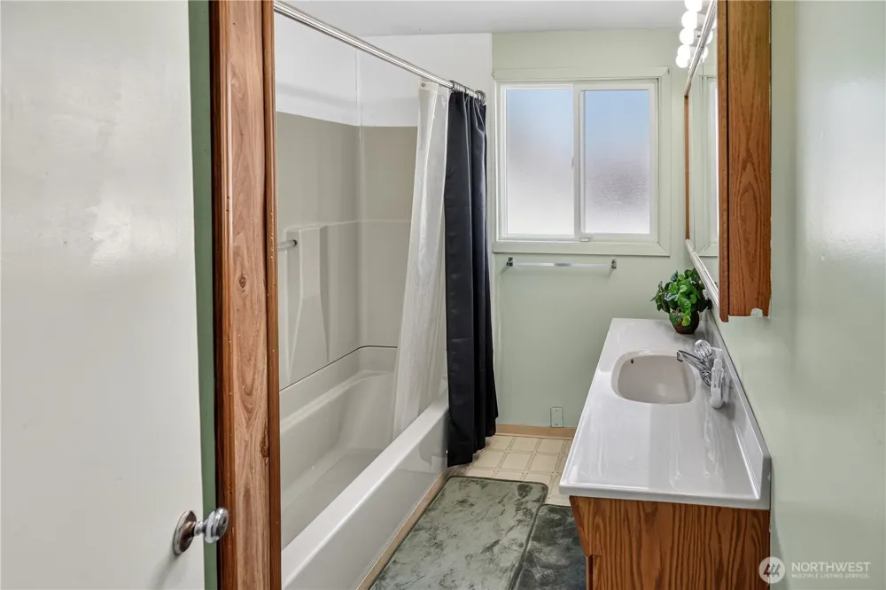 4259 NE Joann Drive Moses Lake, WA 98837