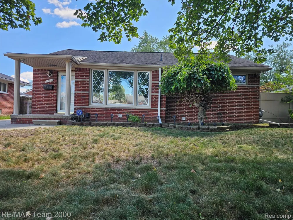 24925 Van Buren Road Dearborn Heights City, MI 48127
