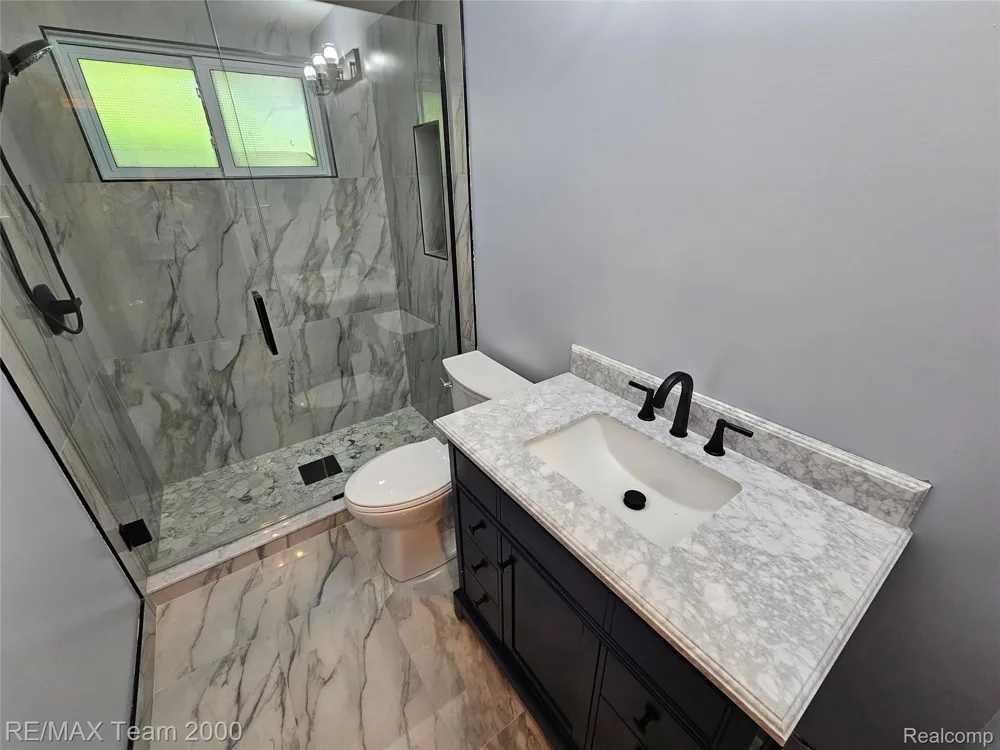 24925 Van Buren Road Dearborn Heights City, MI 48127