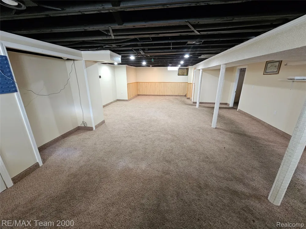 24925 Van Buren Road Dearborn Heights City, MI 48127