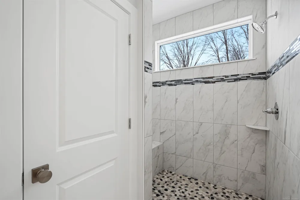 16839 Crittenden Drive Macomb Township, MI 48044