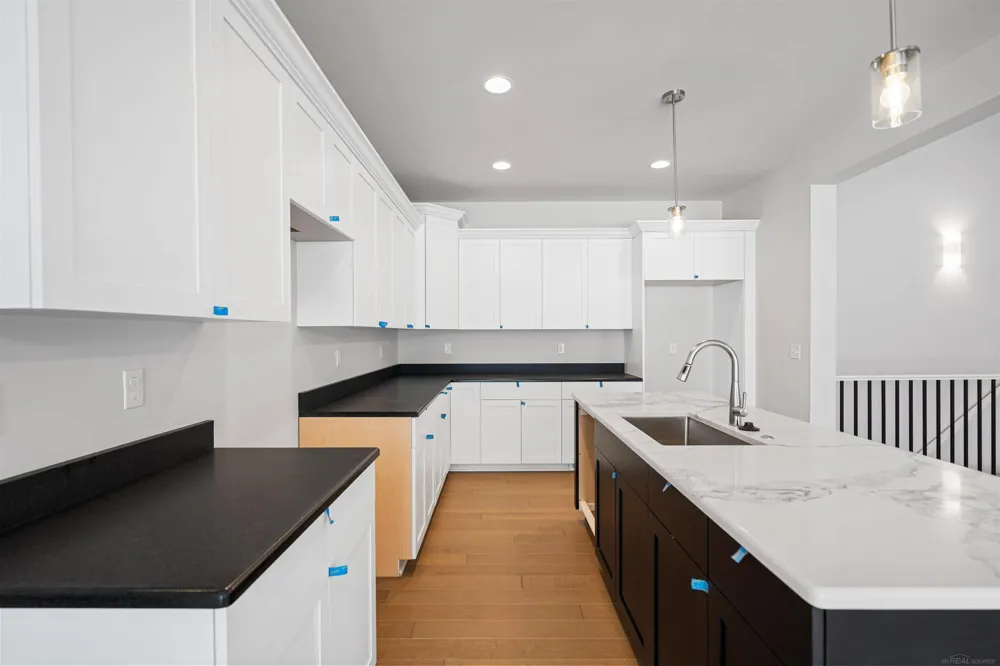 16839 Crittenden Drive Macomb Township, MI 48044