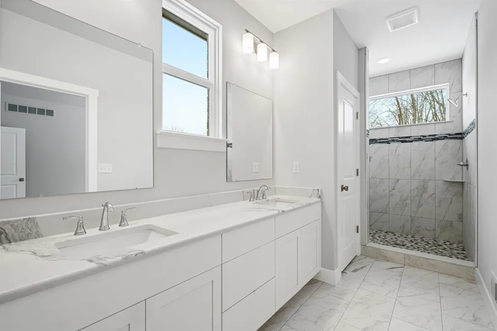 16839 Crittenden Drive Macomb Township, MI 48044