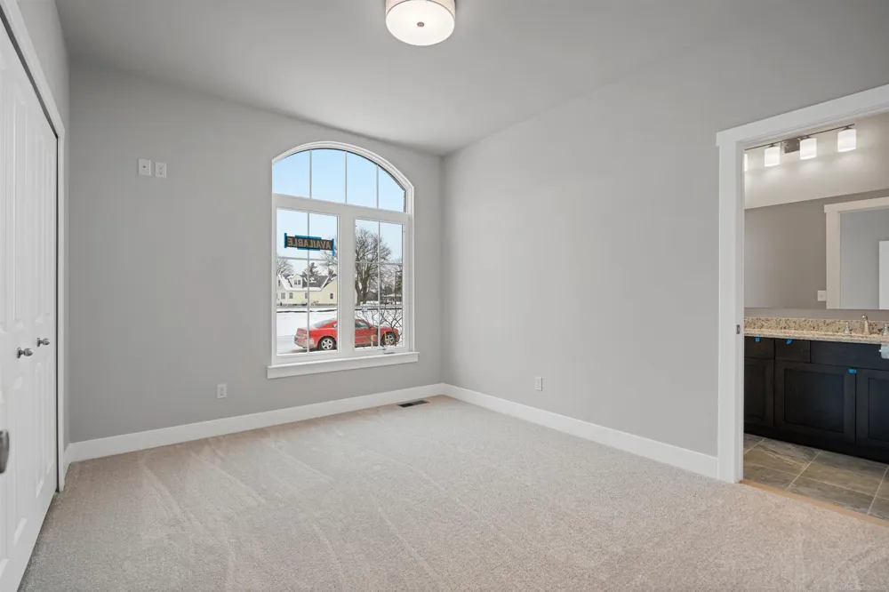 16839 Crittenden Drive Macomb Township, MI 48044