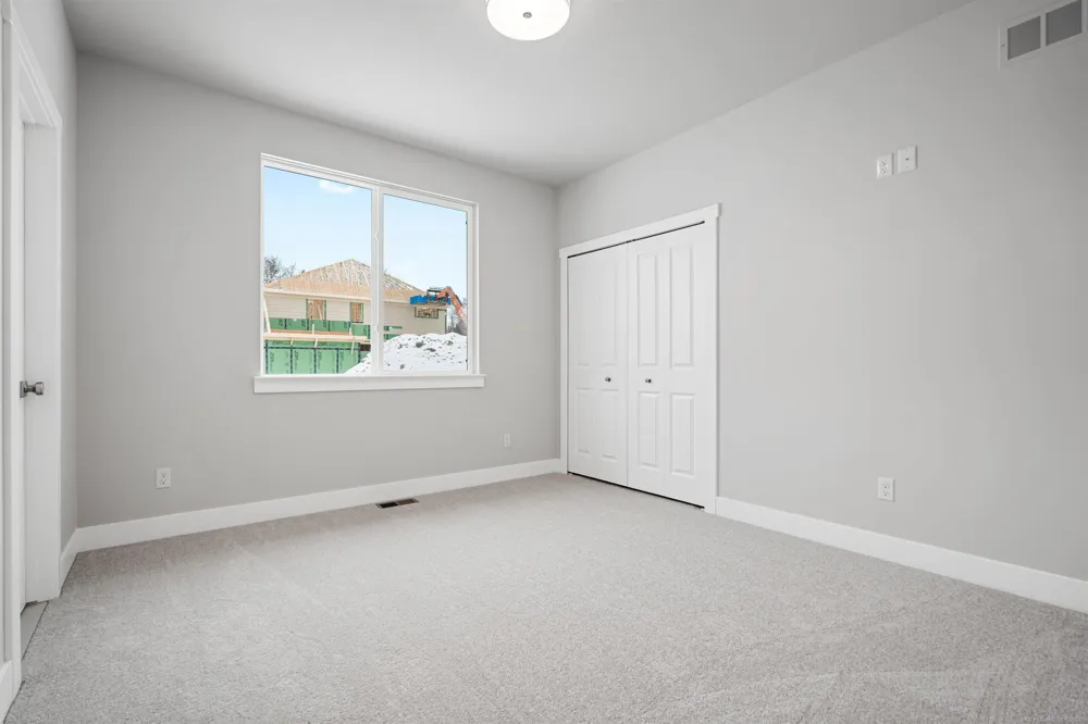 16839 Crittenden Drive Macomb Township, MI 48044