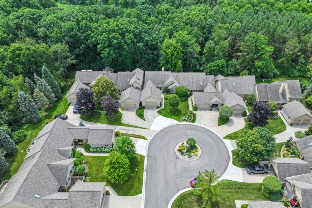 8116 Hawkcrest Drive Grand Blanc Charter Township, MI 48439