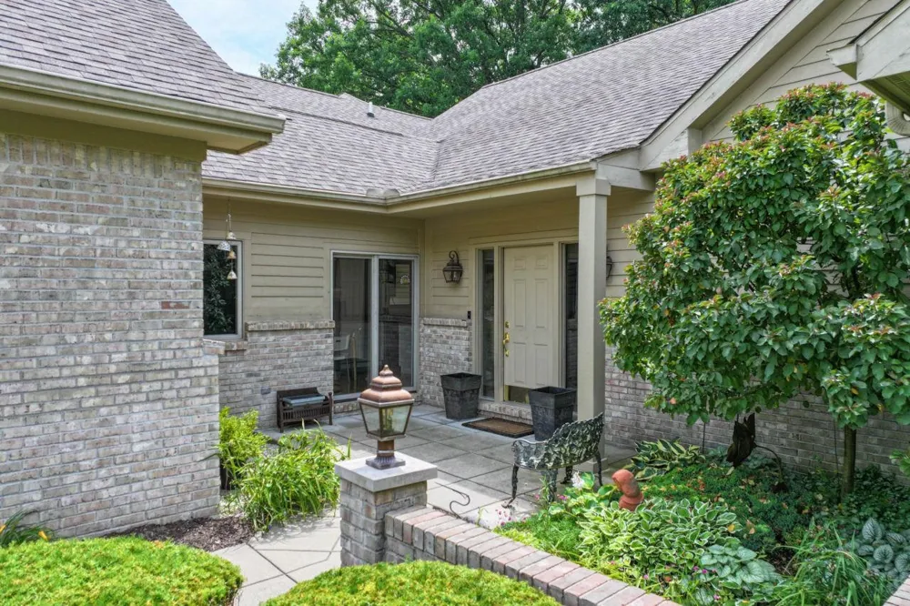 8116 Hawkcrest Drive Grand Blanc Charter Township, MI 48439