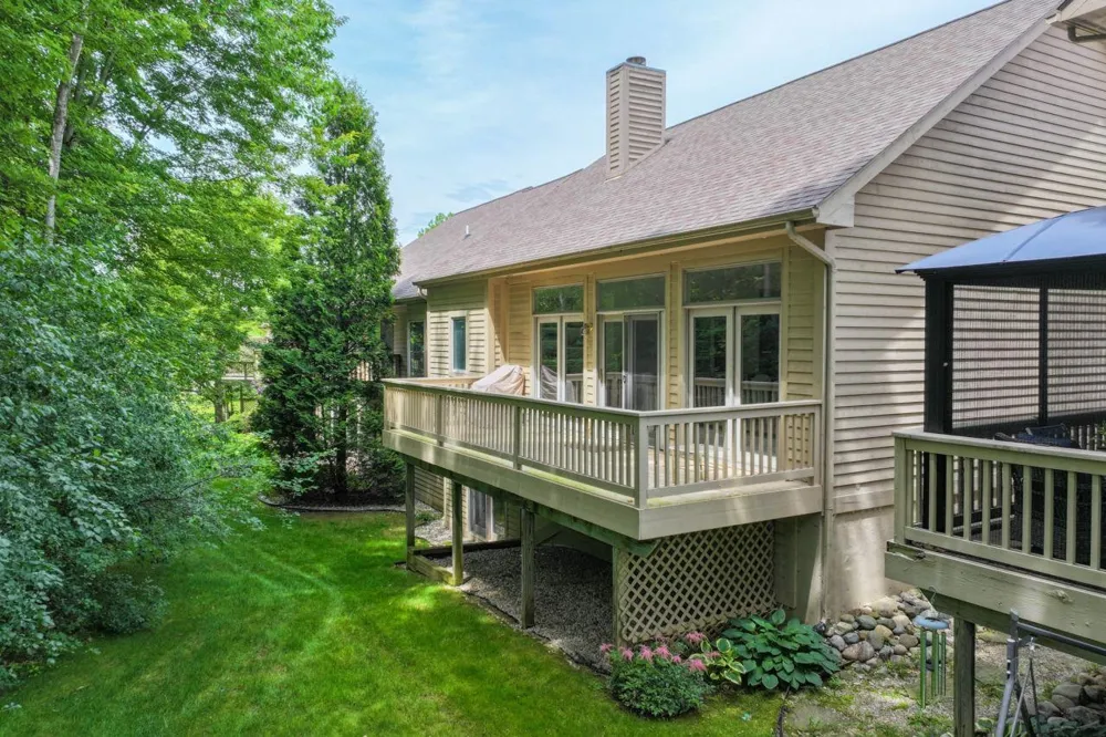 8116 Hawkcrest Drive Grand Blanc Charter Township, MI 48439