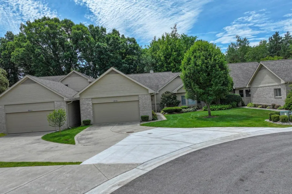 8116 Hawkcrest Drive Grand Blanc Charter Township, MI 48439